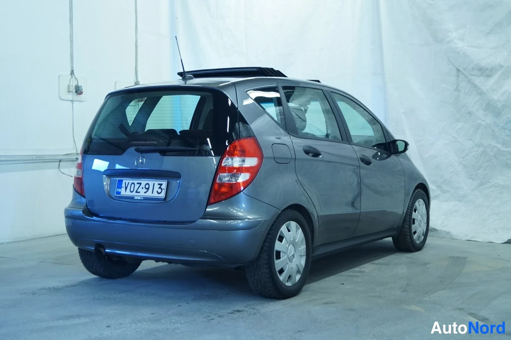 Harmaa Mercedes-Benz A 150 2008, takaviisto, kuva 3