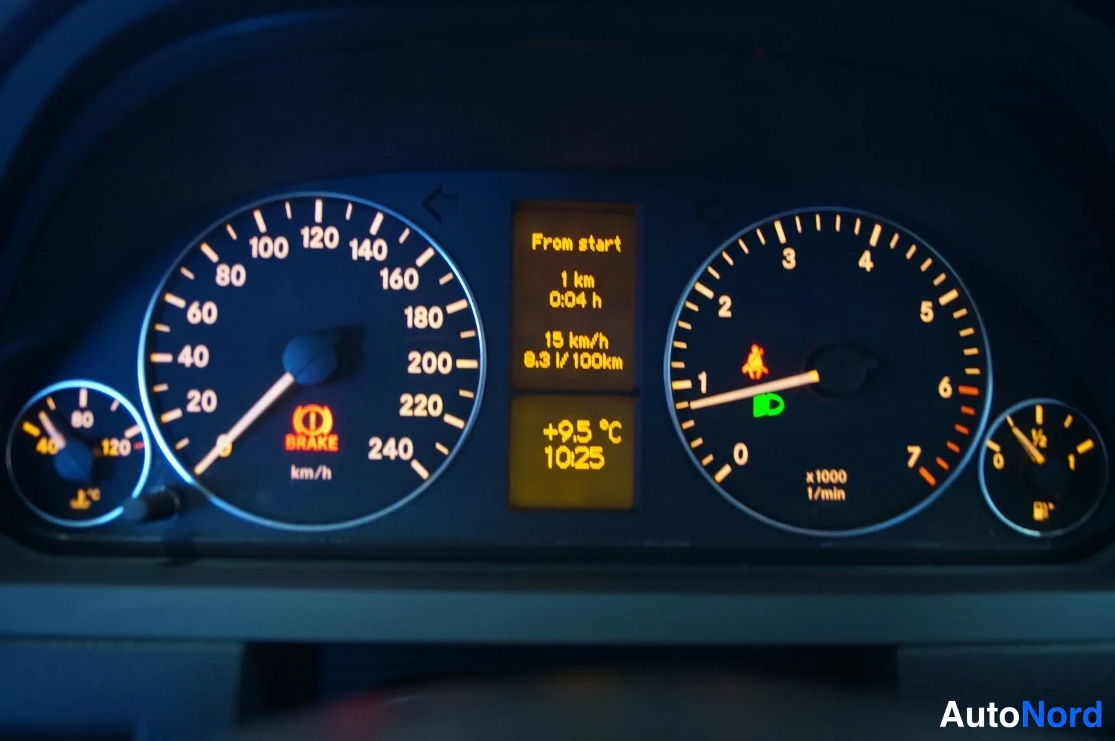Harmaa Mercedes-Benz A 150 2008, yksityiskohta, kuva 13
