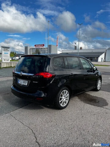Musta Opel Zafir Tourer 2014, takaviisto, kuva 6