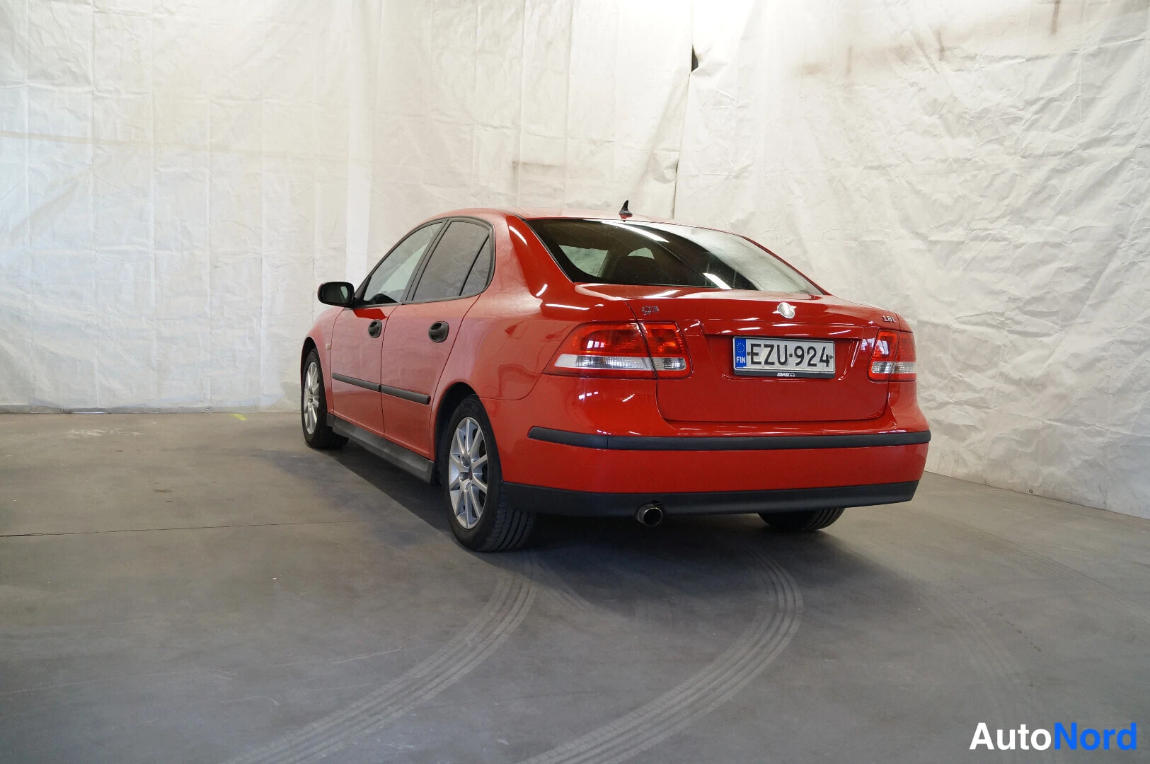 Punainen Saab 9-3 2003, takaviisto, kuva 4
