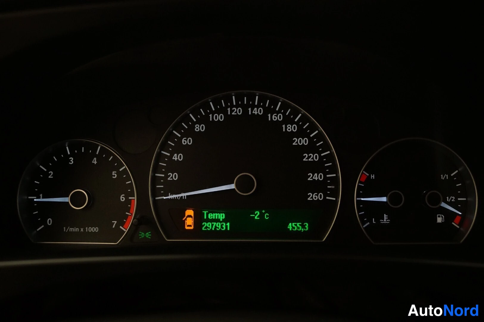 Ruskea Saab 9-5 2006, yksityiskohta, kuva 12