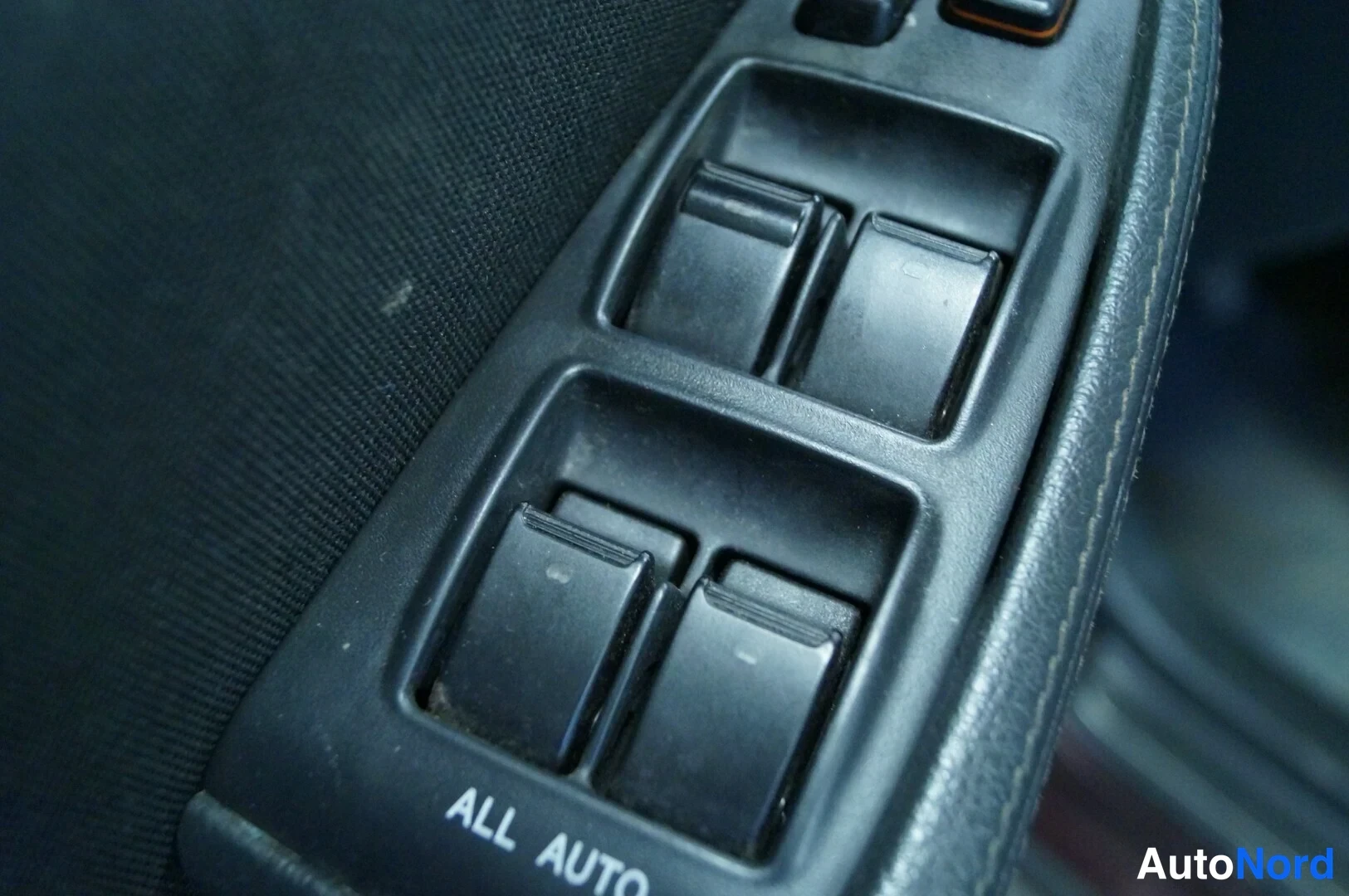 Violetti Toyota Avensis 2008, yksityiskohta, kuva 14