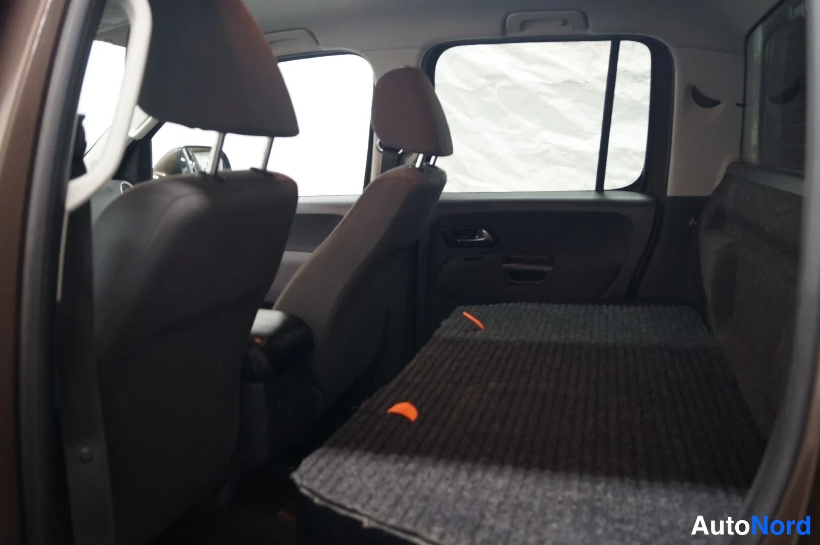 Brown Volkswagen Amarok 2013, boot, photo 7