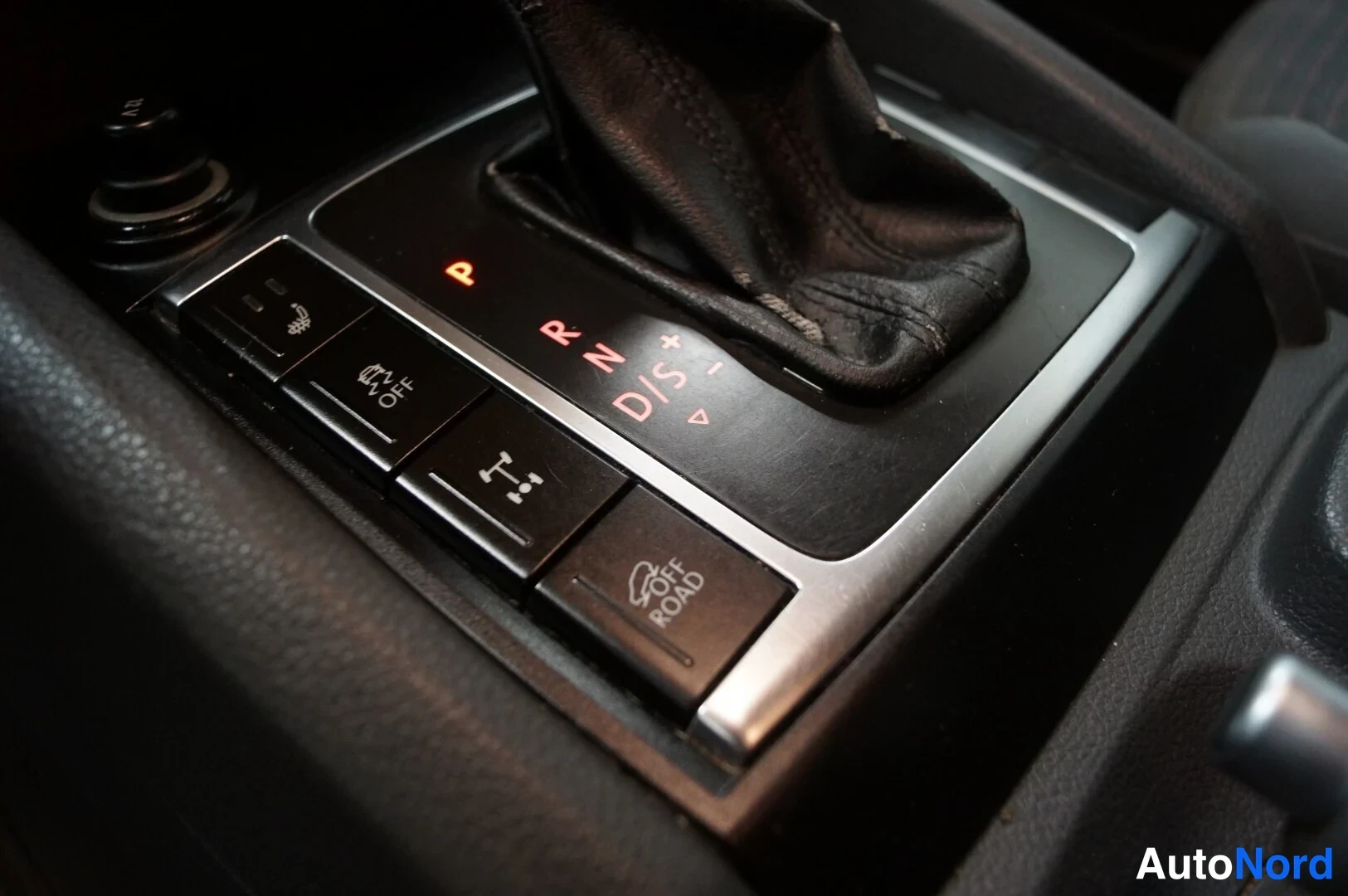 Brown Volkswagen Amarok 2013, detail, photo 11