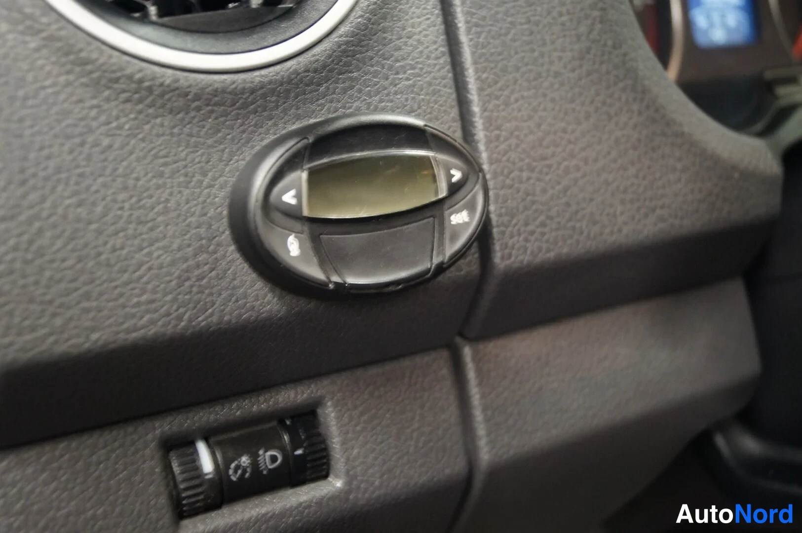 Brown Volkswagen Amarok 2013, detail, photo 12