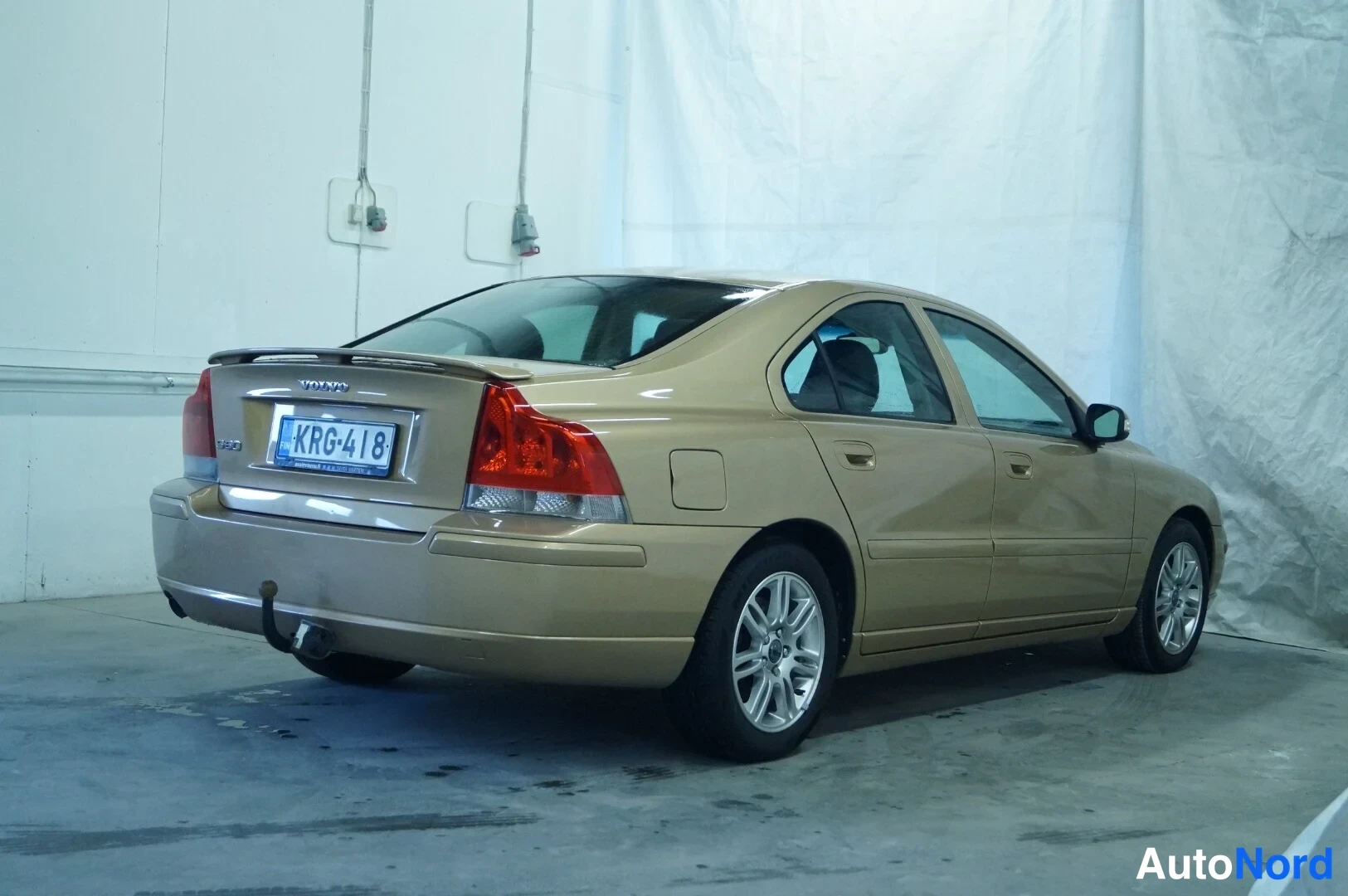 Copper Volvo S60 2008, rear three-quarter, photo 4