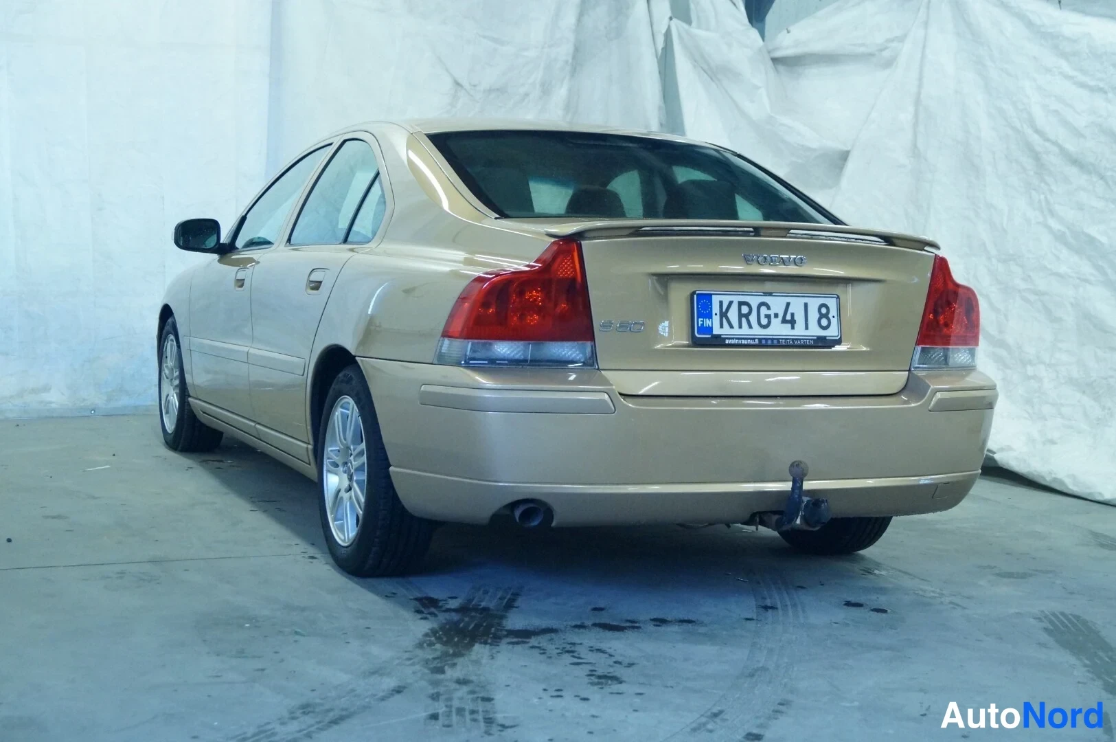 Copper Volvo S60 2008, rear three-quarter, photo 3
