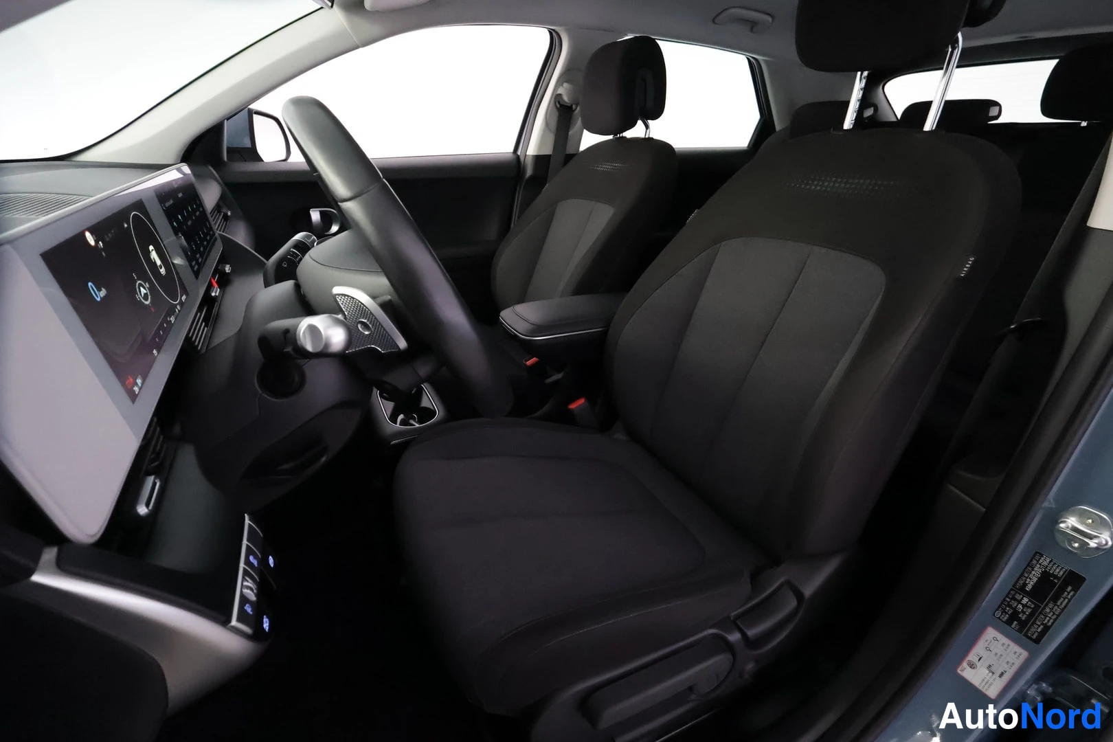 Harmaa Hyundai IONIQ 5 2023, etuistuimet, kuva 13