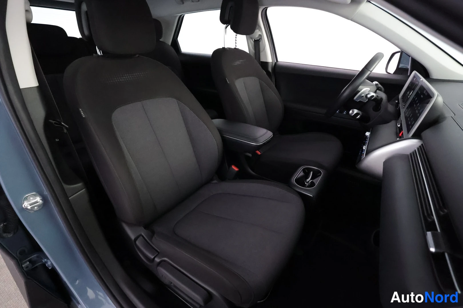 Harmaa Hyundai IONIQ 5 2023, etuistuimet, kuva 16