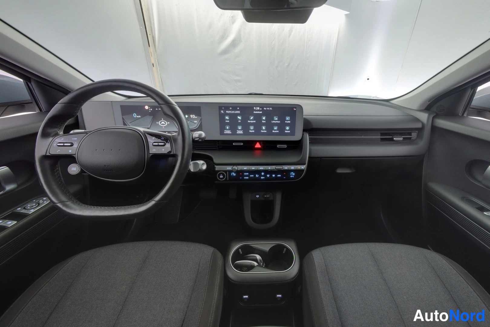 Harmaa Hyundai IONIQ 5 2023, ohjaamo, kuva 7