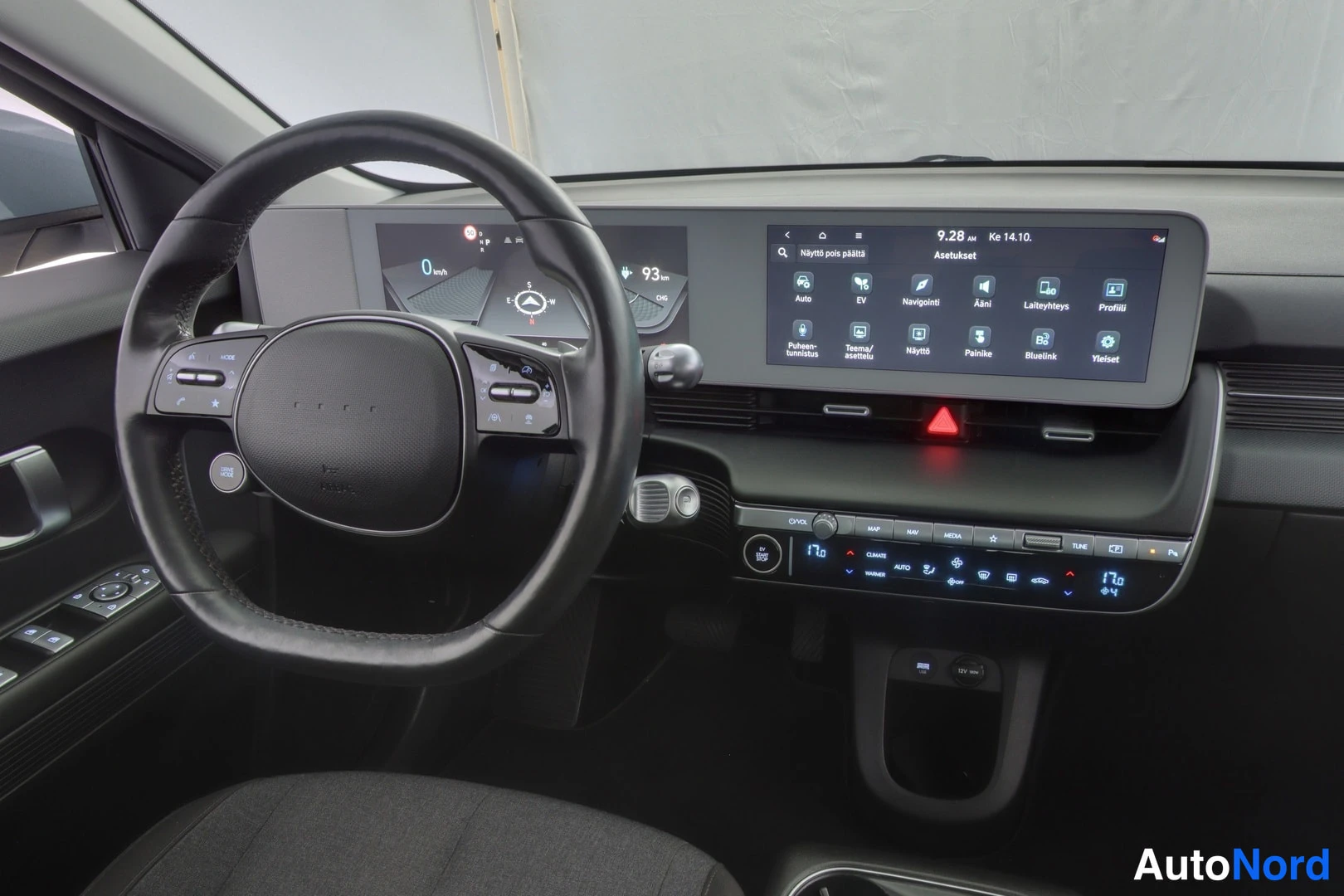 Harmaa Hyundai IONIQ 5 2023, ohjaamo, kuva 8