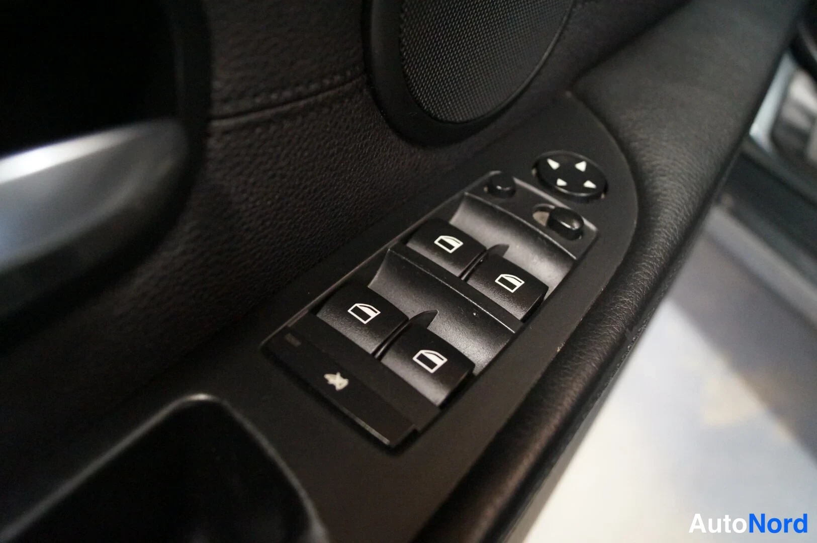 Grey BMW 525i xDrive 2009, detail, photo 19