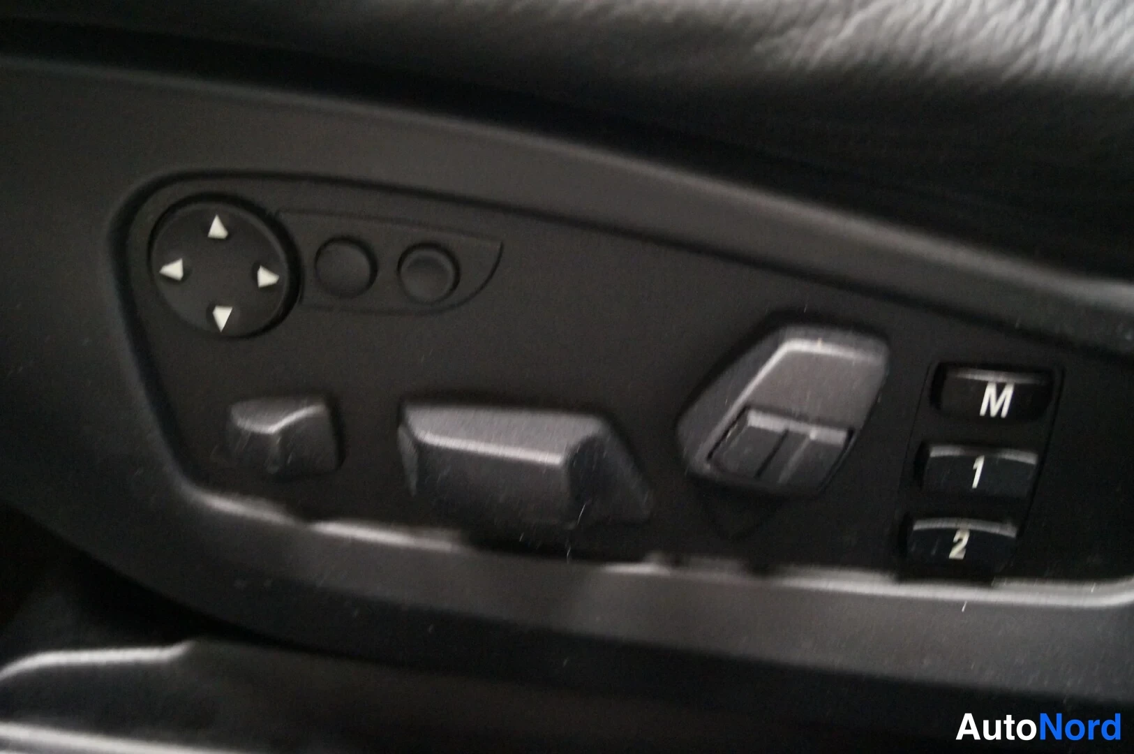 Grey BMW 525i xDrive 2009, detail, photo 15