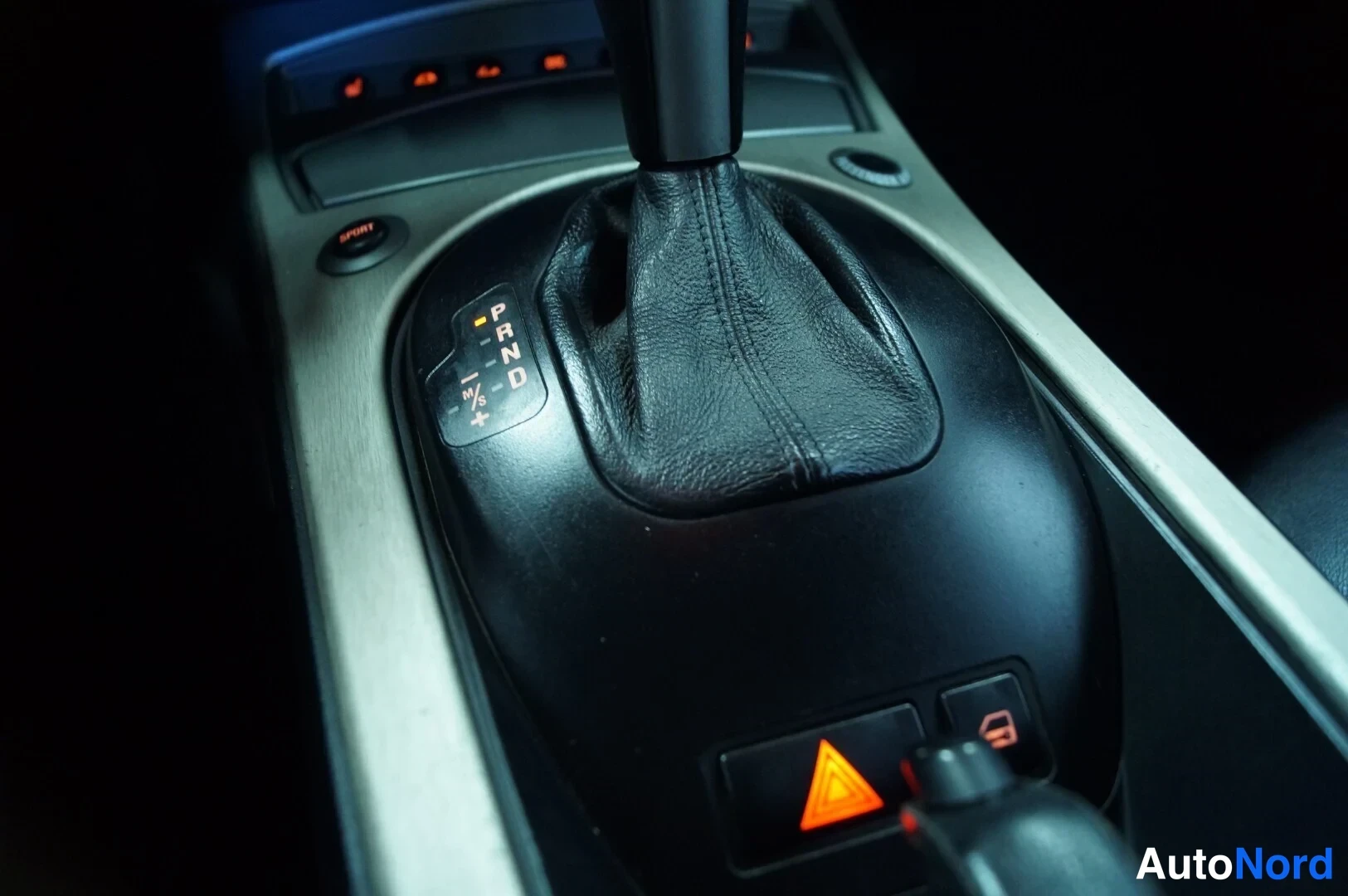 Hopea BMW Z4  Avoauto 2003, yksityiskohta, kuva 14