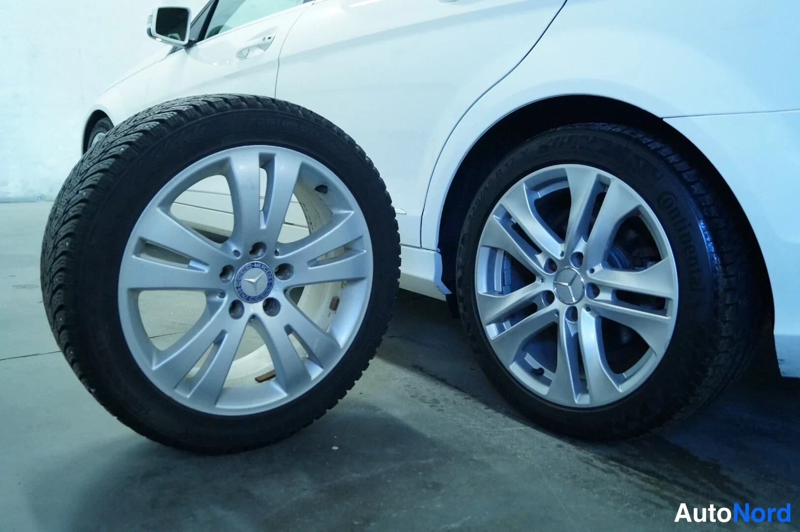 Valkoinen Mercedes-Benz C CDI 2013, yksityiskohta, kuva 11