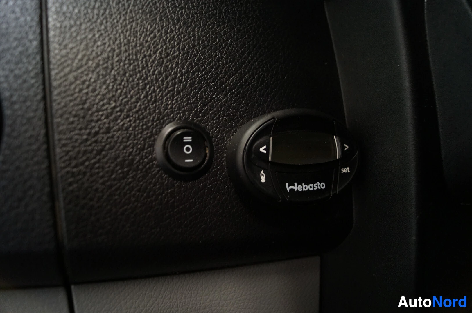 White Mercedes-Benz Sprinter 313 CDI 2010, detail, photo 15