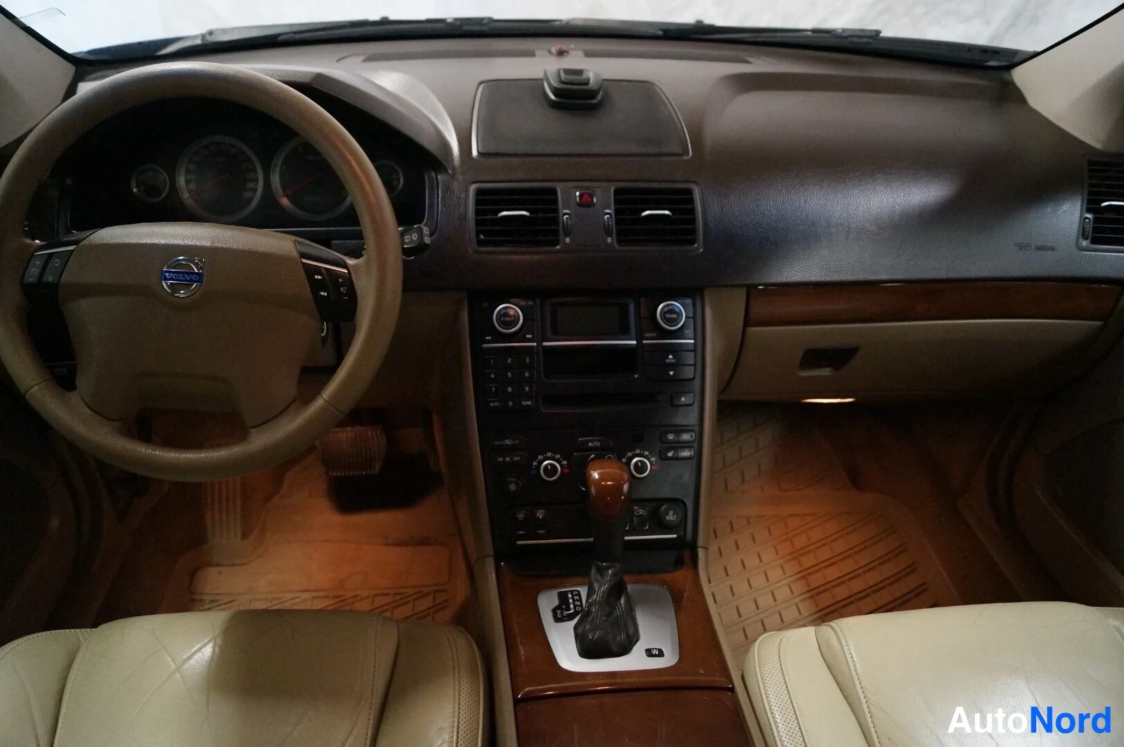 Harmaa Volvo XC90 2008, yksityiskohta, kuva 14