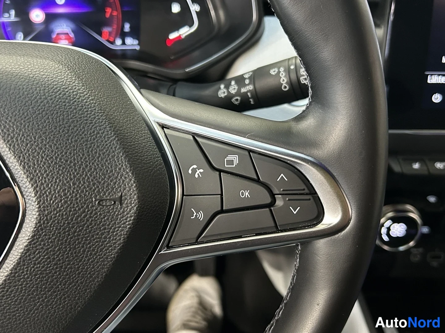 Punainen Renault Clio 2020, yksityiskohta, kuva 16