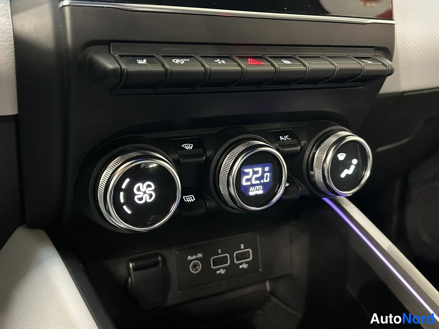 Punainen Renault Clio 2020, yksityiskohta, kuva 20