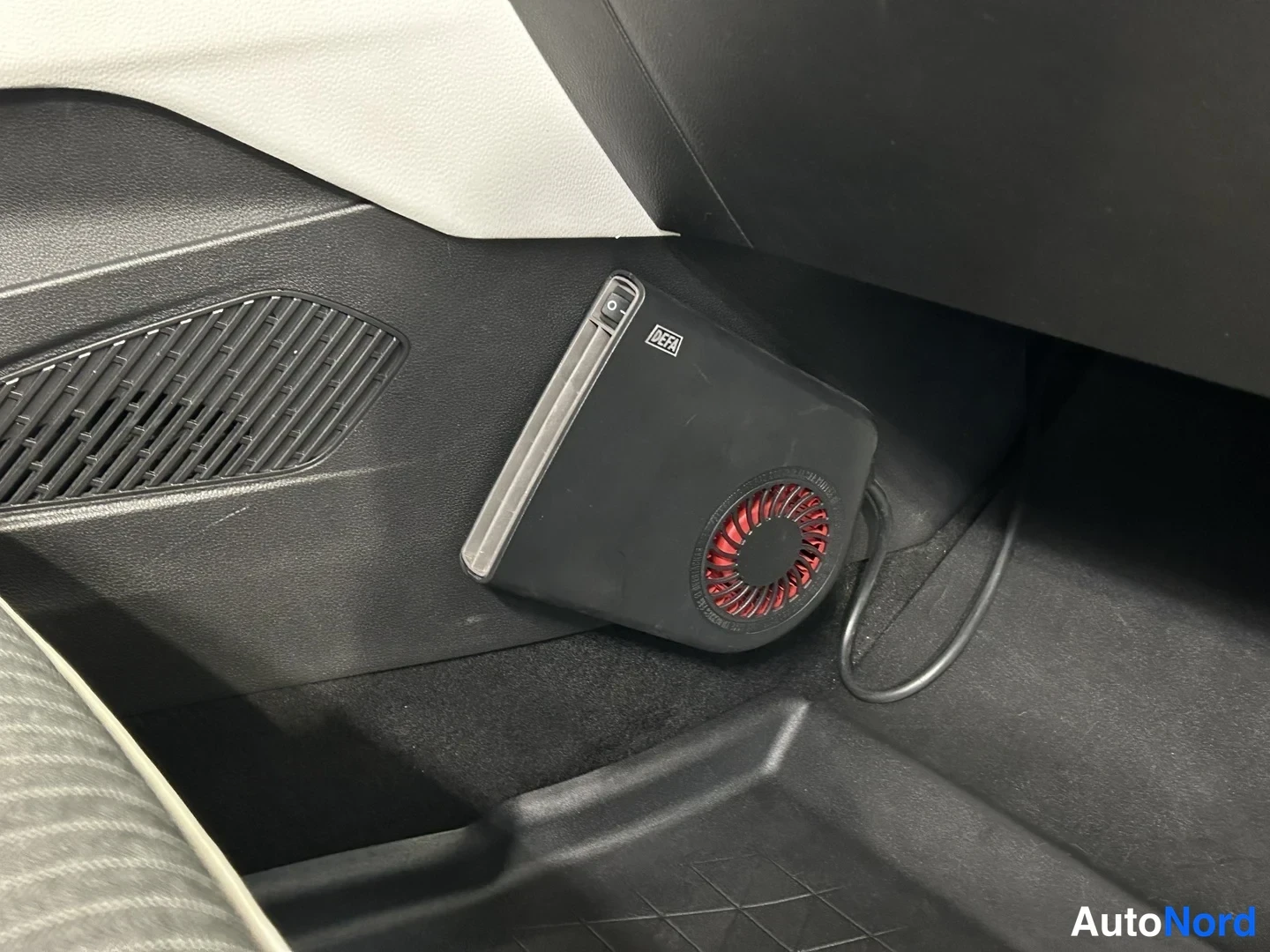 Punainen Renault Clio 2020, yksityiskohta, kuva 23