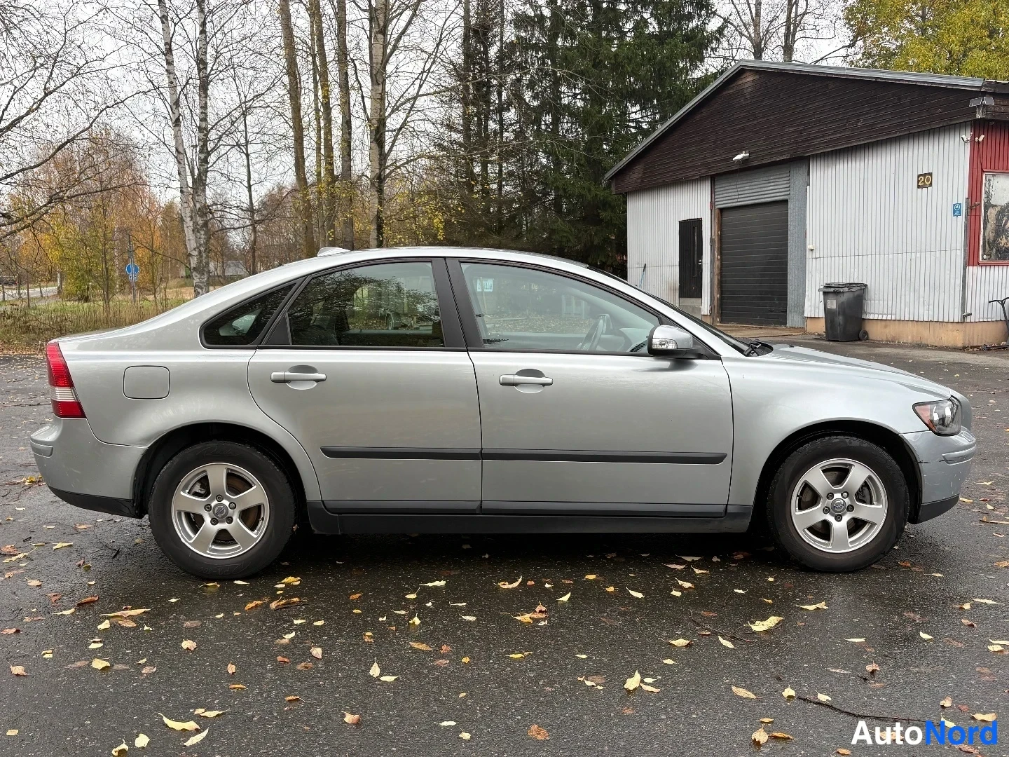 Hopea Volvo S40 2007, sivulta, kuva 4