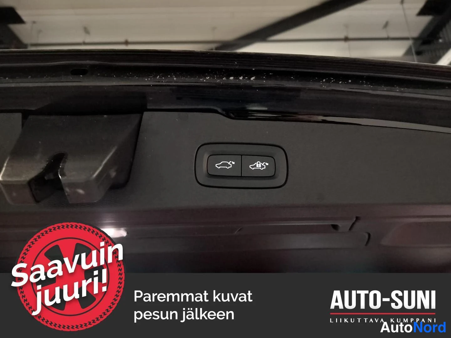 Musta Volvo V60 Cross Country 2021, yksityiskohta, kuva 10