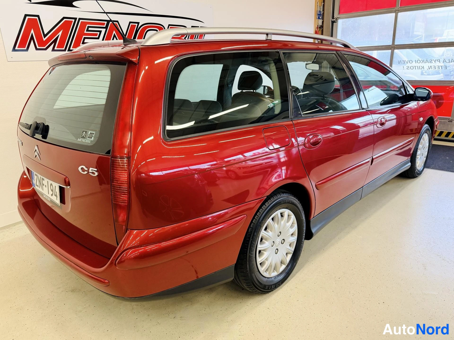 Punainen Citroen C5 2002, takaviisto, kuva 6