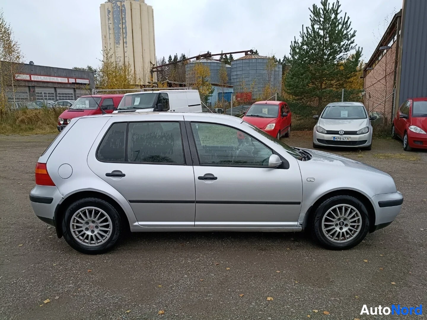 Silver Volkswagen Golf 2003, side, photo 3