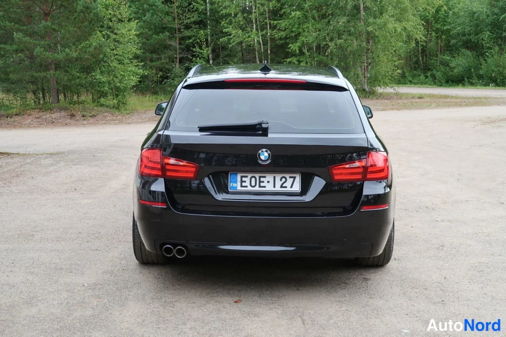 Musta BMW 520d 2012, takaa, kuva 17
