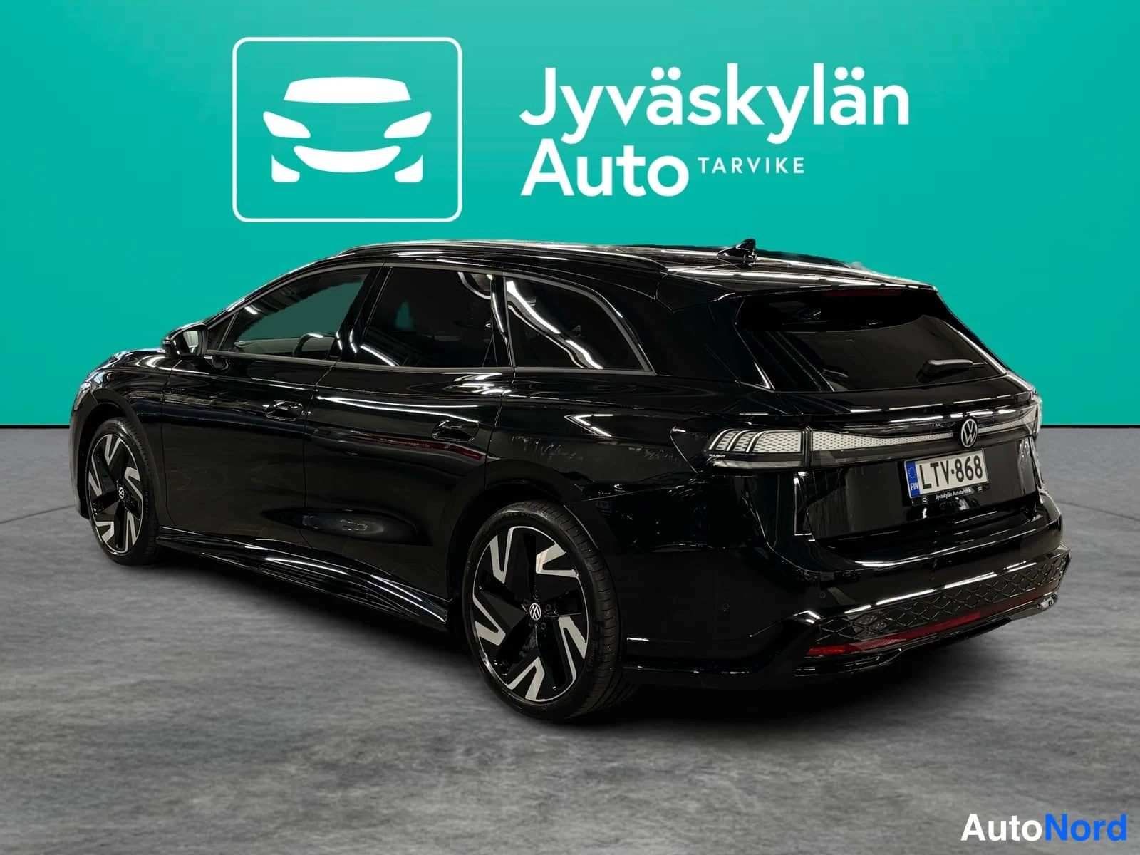 Musta Volkswagen ID.7 2026, takaviisto, kuva 7