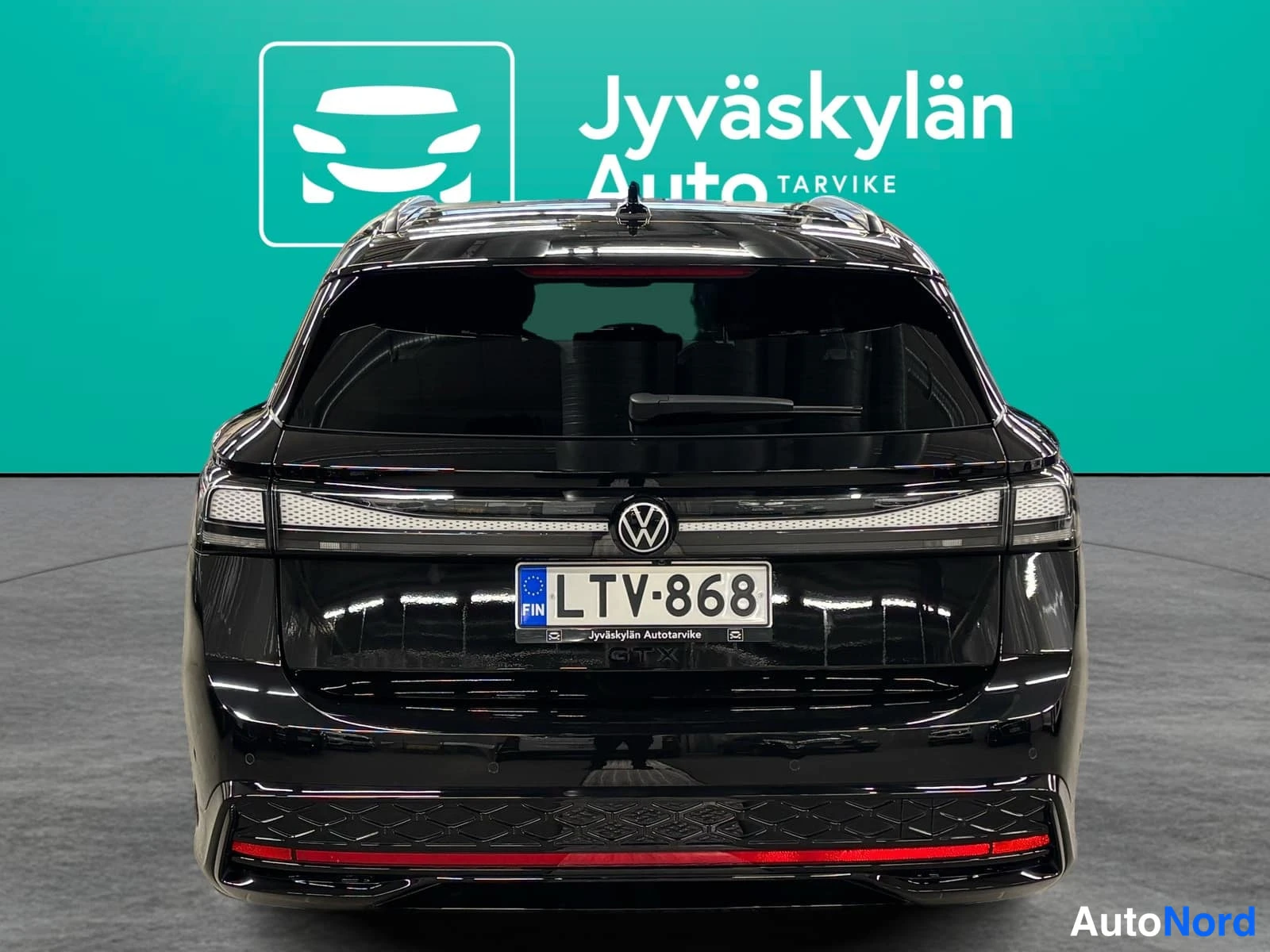 Musta Volkswagen ID.7 2026, takaa, kuva 8