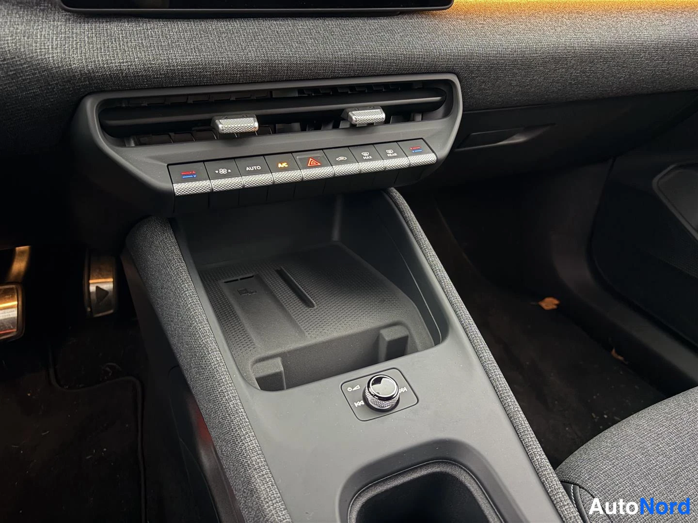Sininen Volkswagen Polo 2026, yksityiskohta, kuva 28