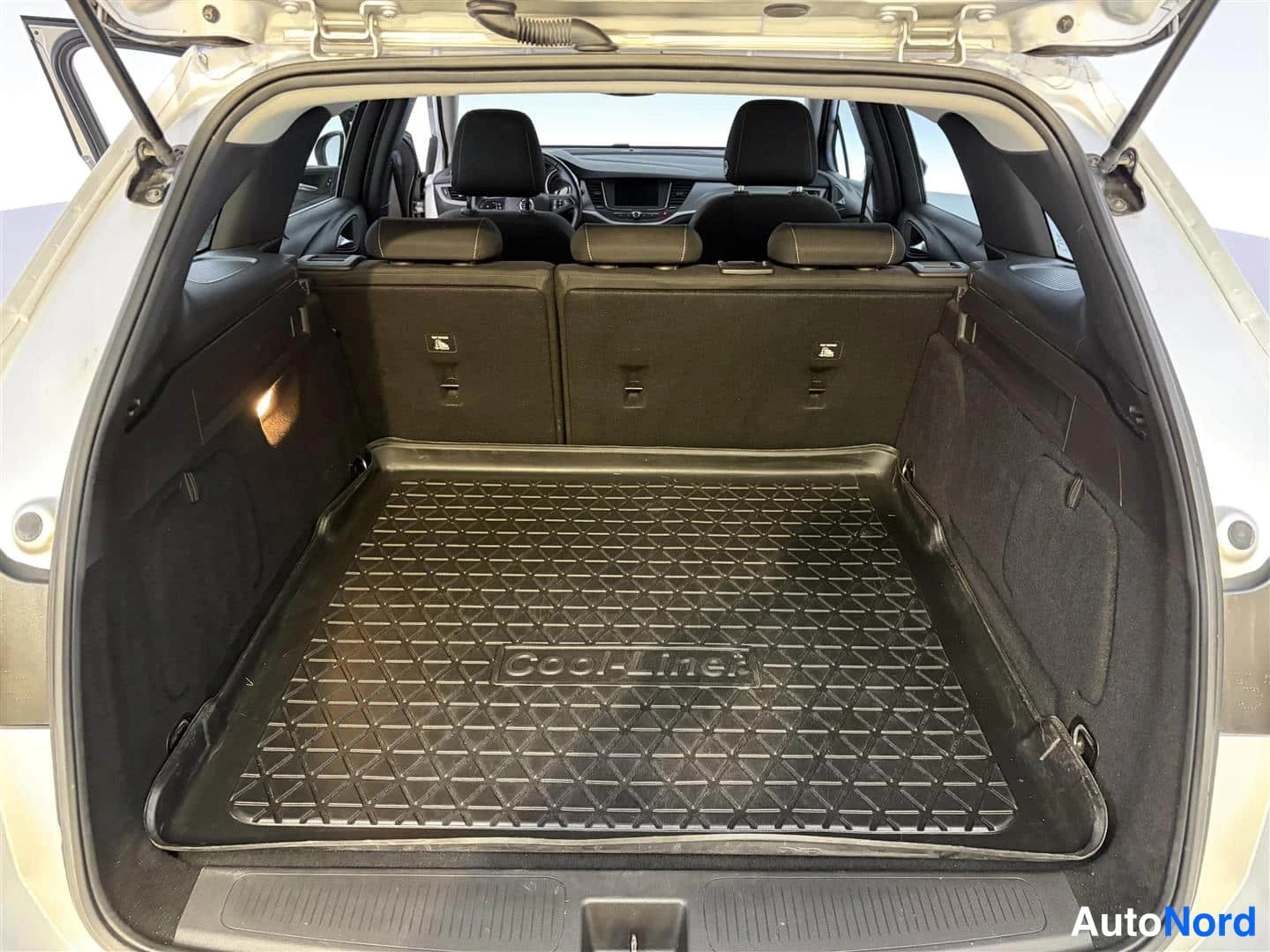 Hopea Opel Astra 2020, tavaratila, kuva 20