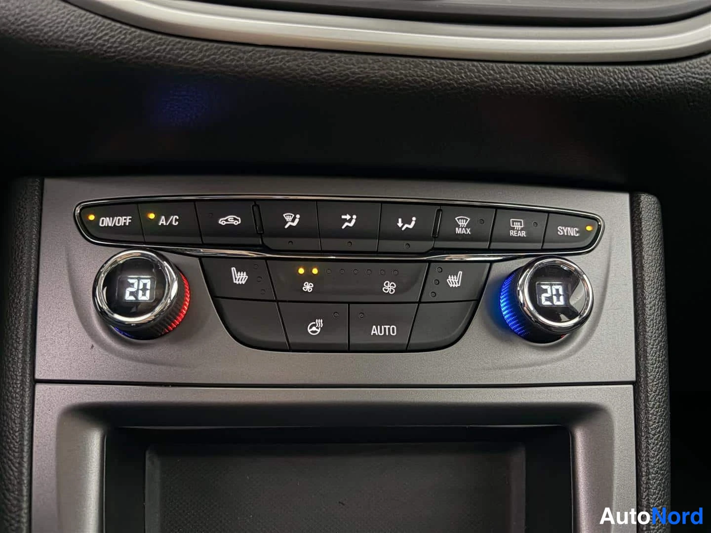 Hopea Opel Astra 2020, yksityiskohta, kuva 25