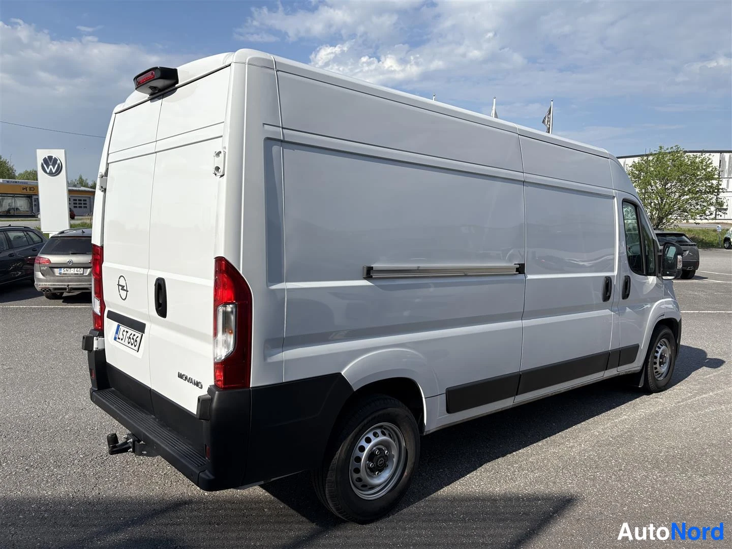 Valkoinen Opel Movano 2025, takaviisto, kuva 6