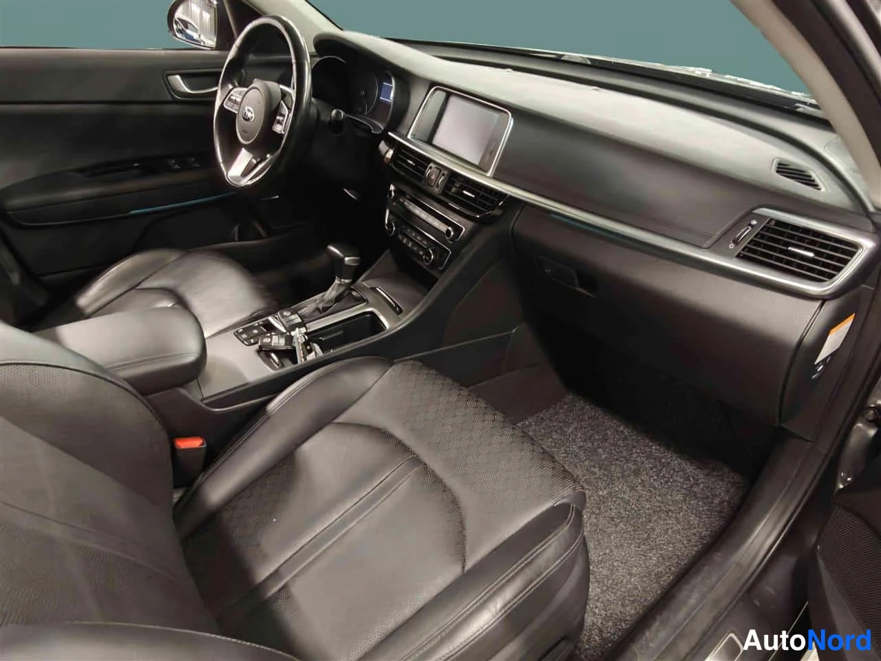 Harmaa Kia Optima 2020, ohjaamo, kuva 11