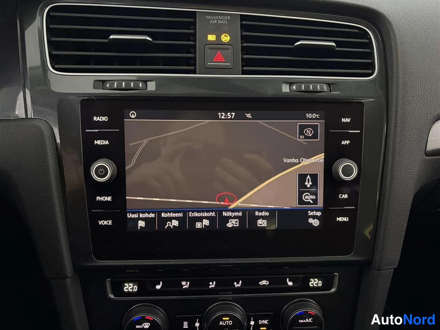 Sininen Volkswagen Golf 2017, yksityiskohta, kuva 22
