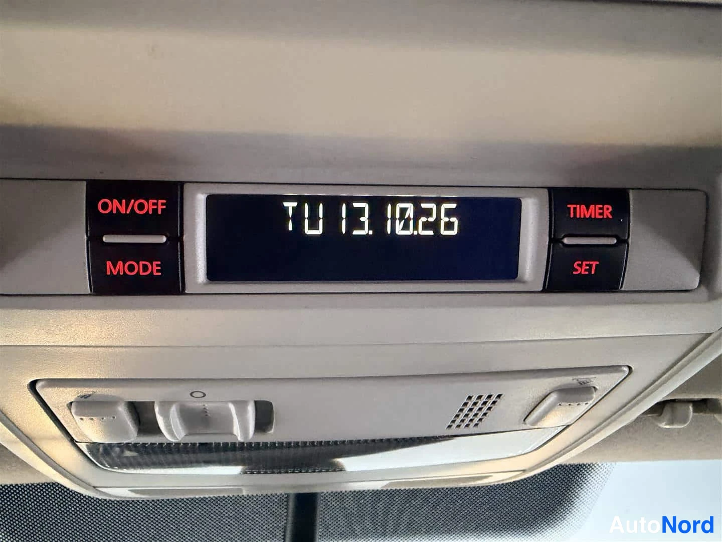 Sininen Volkswagen Transporter 2014, yksityiskohta, kuva 18