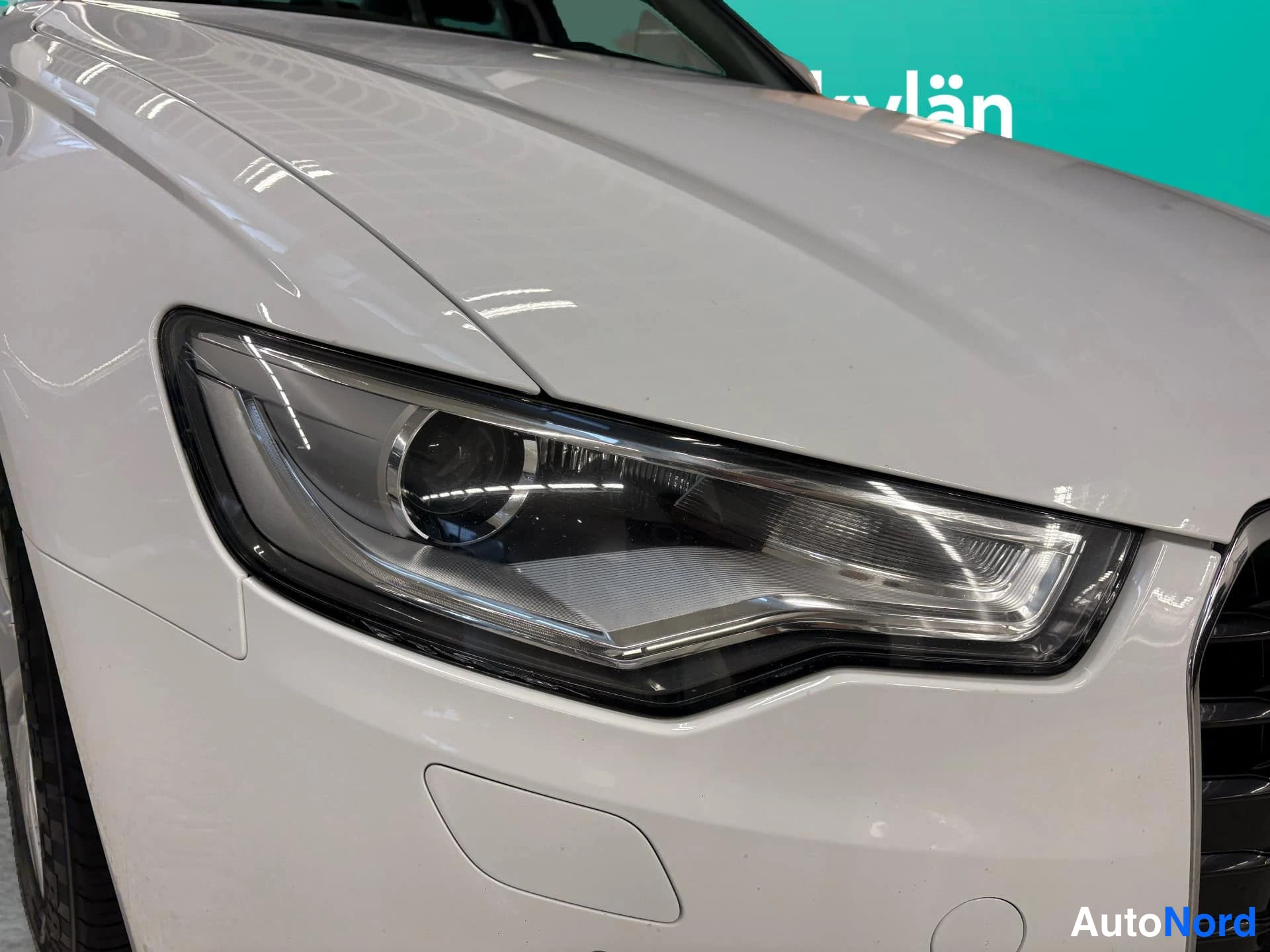 Valkoinen Audi A6 2012, yksityiskohta, kuva 14