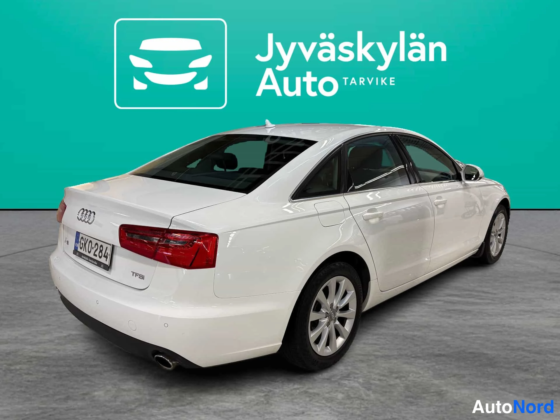 Valkoinen Audi A6 2012, takaviisto, kuva 5