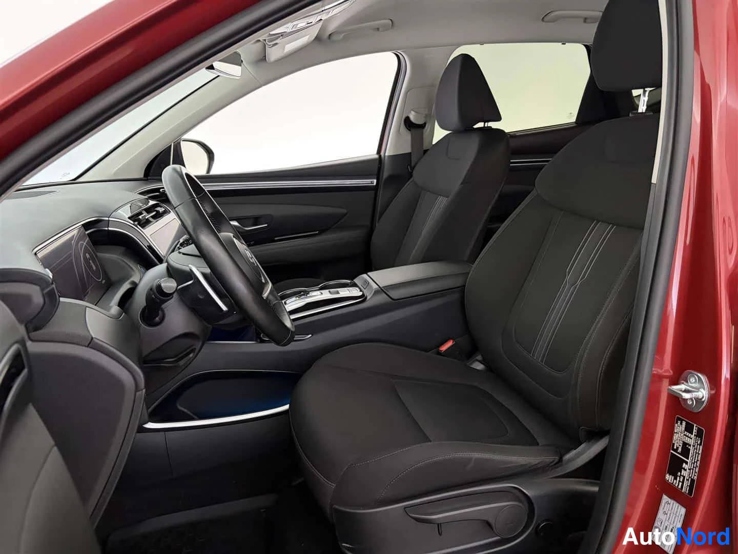 Punainen Hyundai Tucson 2023, etuistuimet, kuva 20