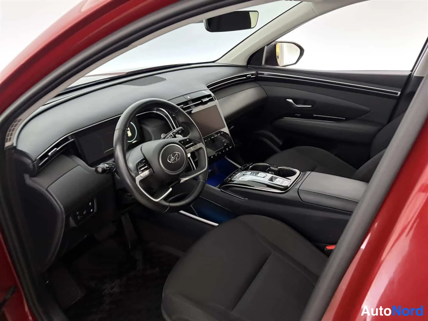 Punainen Hyundai Tucson 2023, ohjaamo, kuva 15