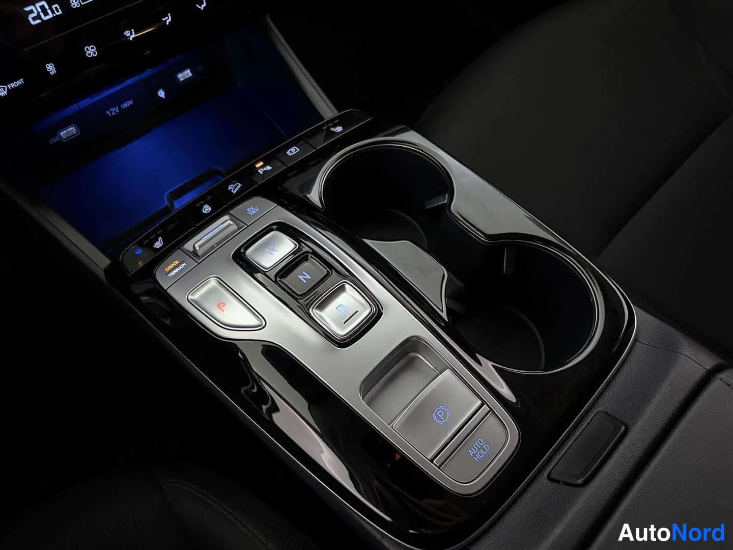 Punainen Hyundai Tucson 2023, yksityiskohta, kuva 27