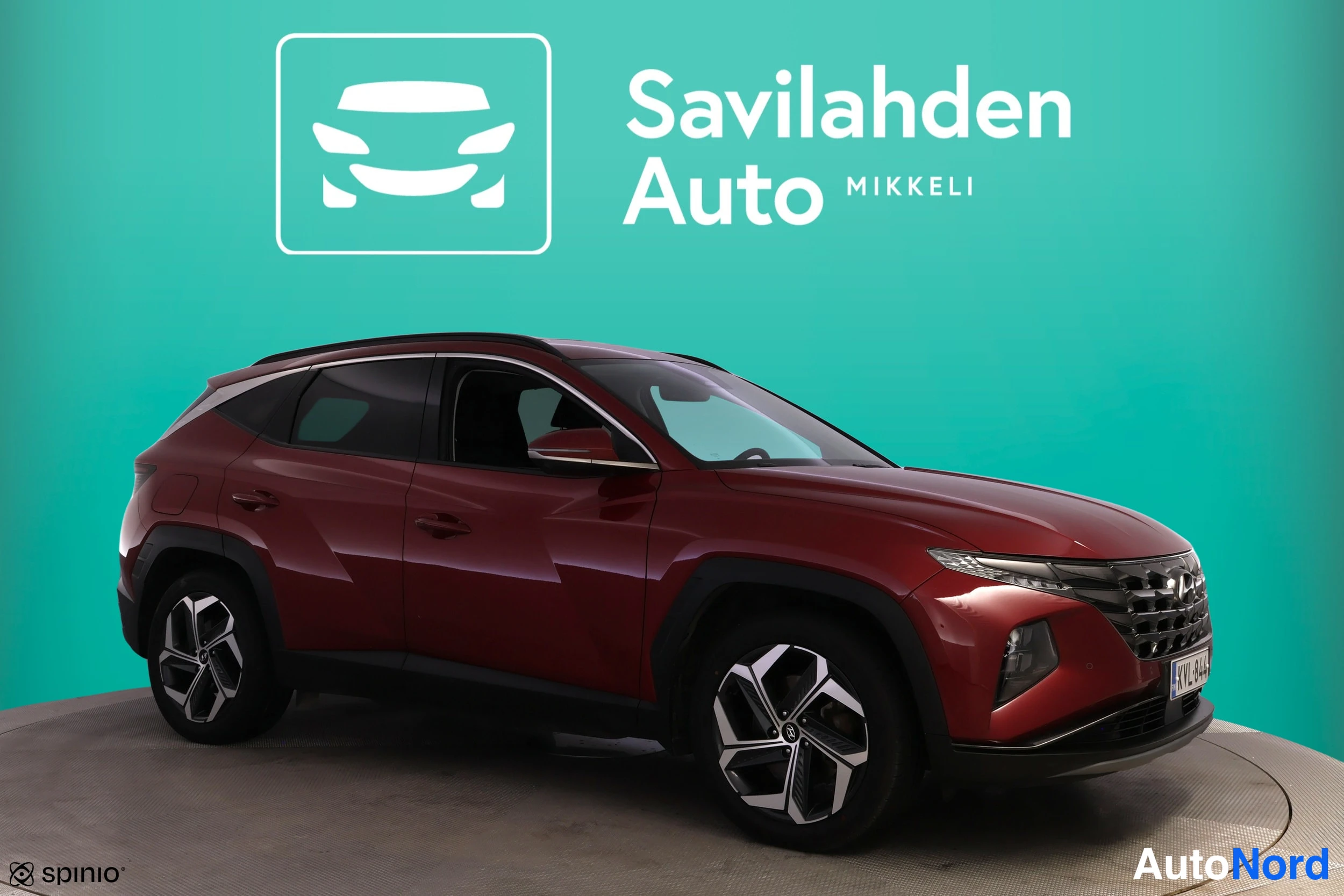 Punainen Hyundai Tucson 2023, etuviisto, keula oikealle, kuva 4