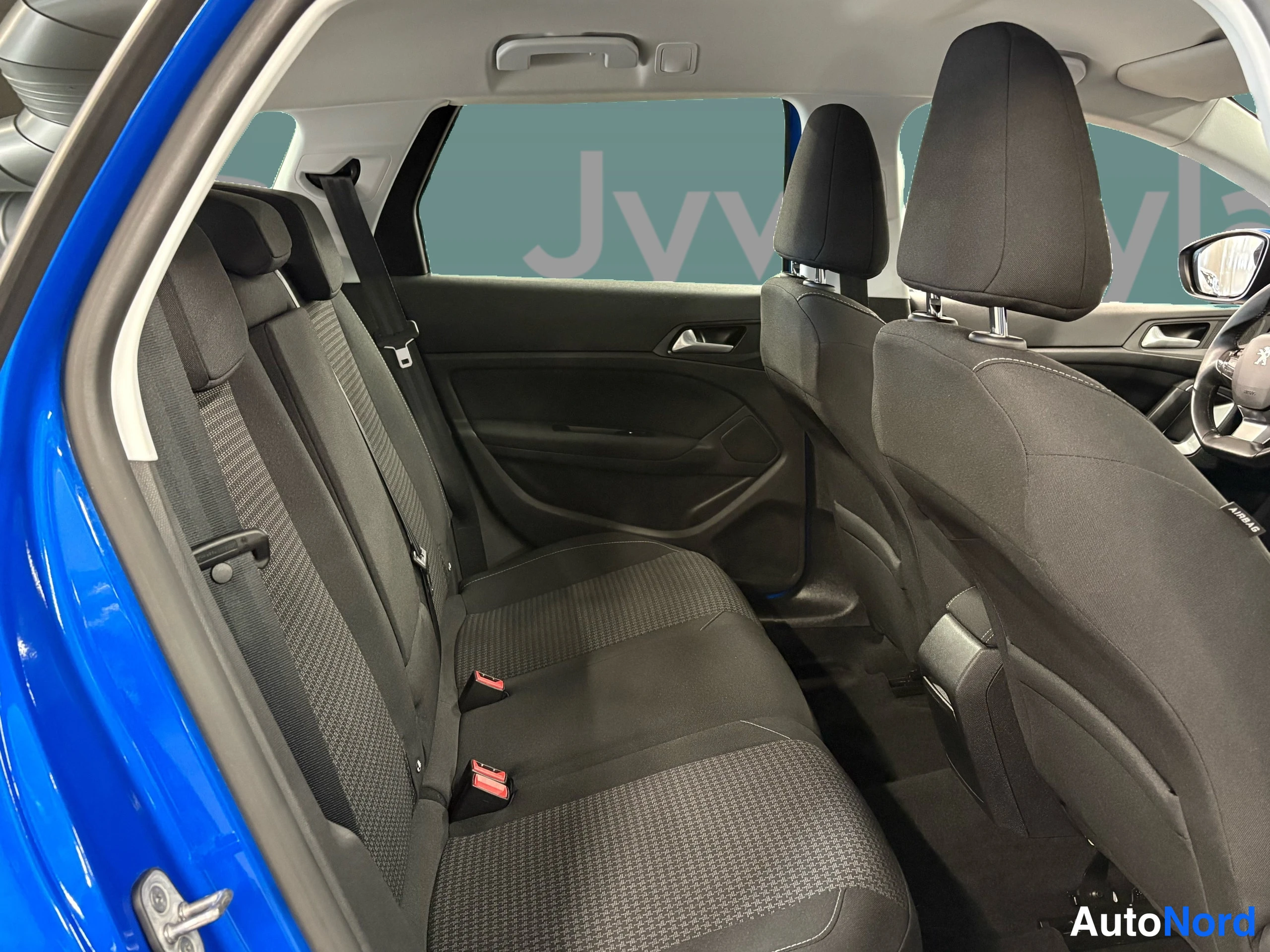 Sininen Peugeot 308 2020, takaistuimet, kuva 30