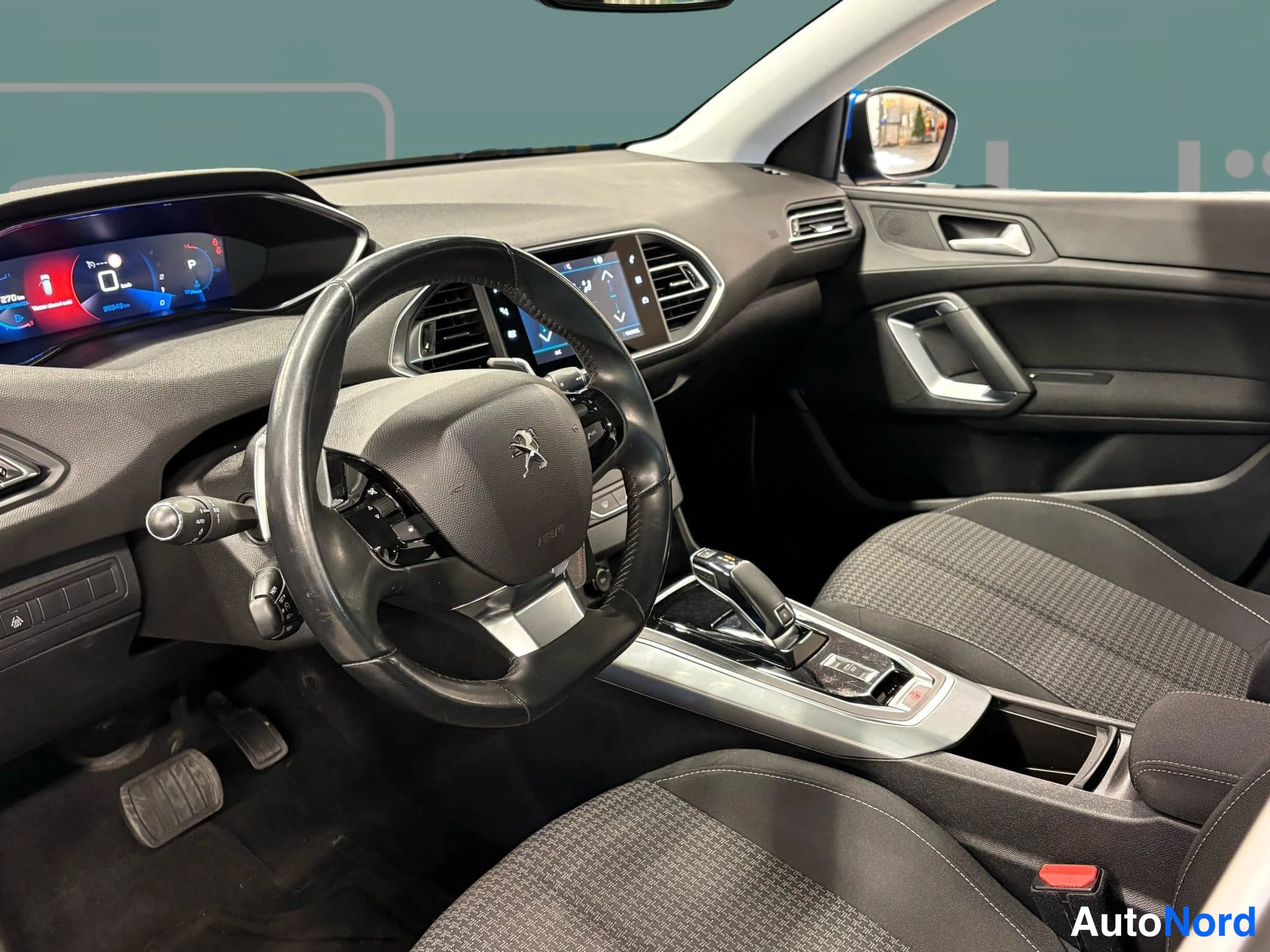 Sininen Peugeot 308 2020, ohjaamo, kuva 25
