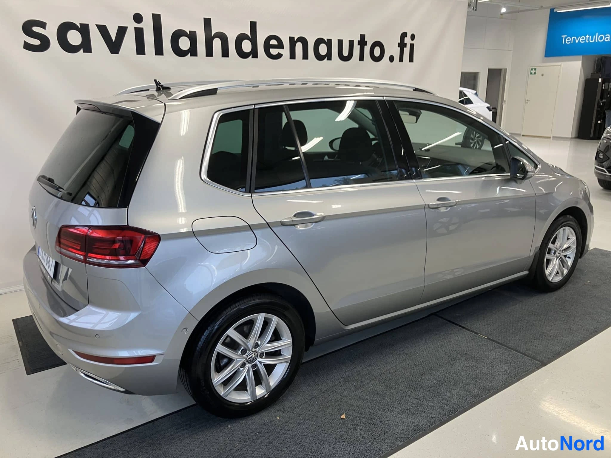Harmaa Volkswagen Golf Sportsvan 2018, takaviisto, kuva 9