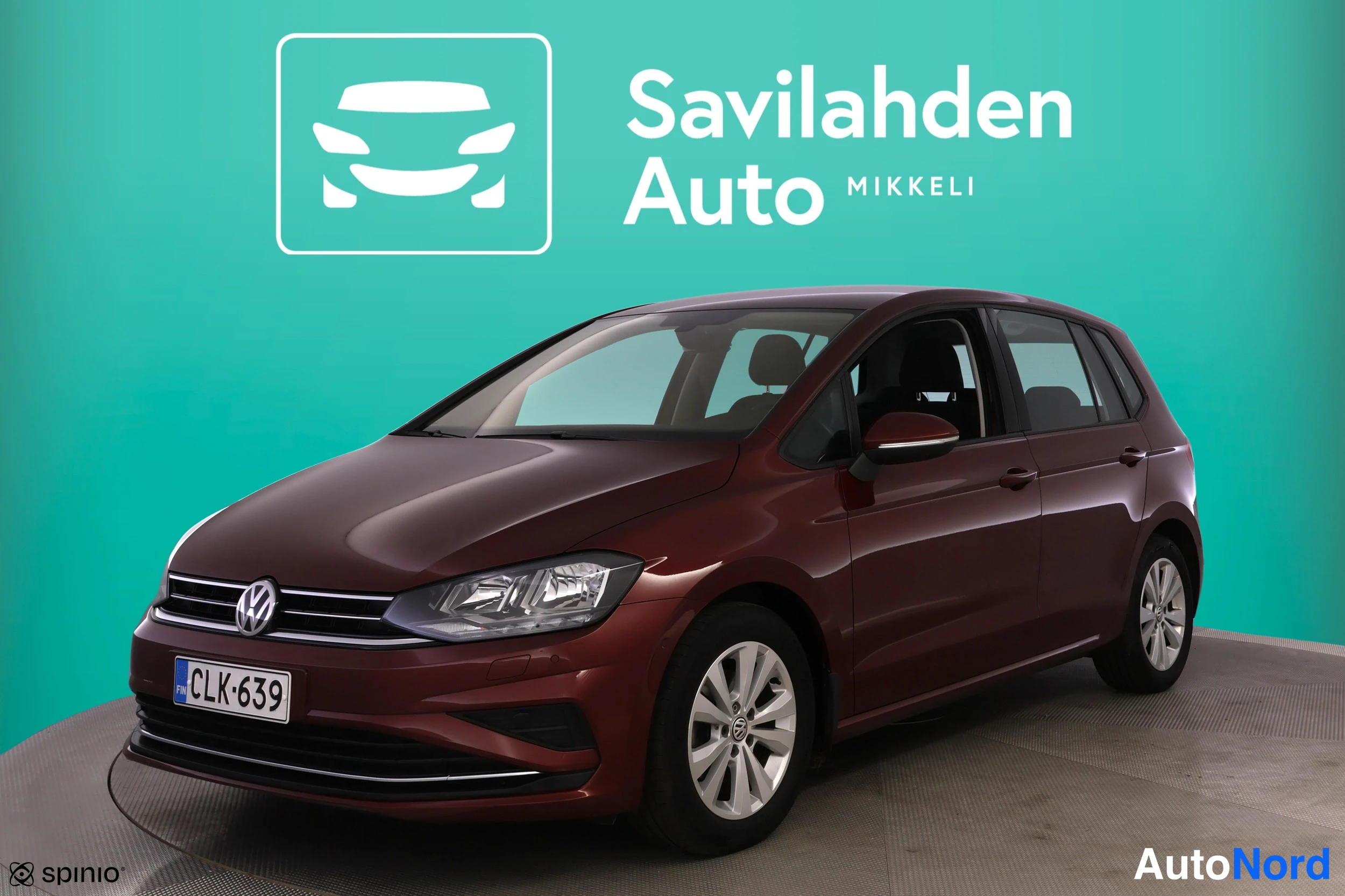Punainen Volkswagen Golf Sportsvan 2018, etuviisto, keula vasemmalle, kuva 2