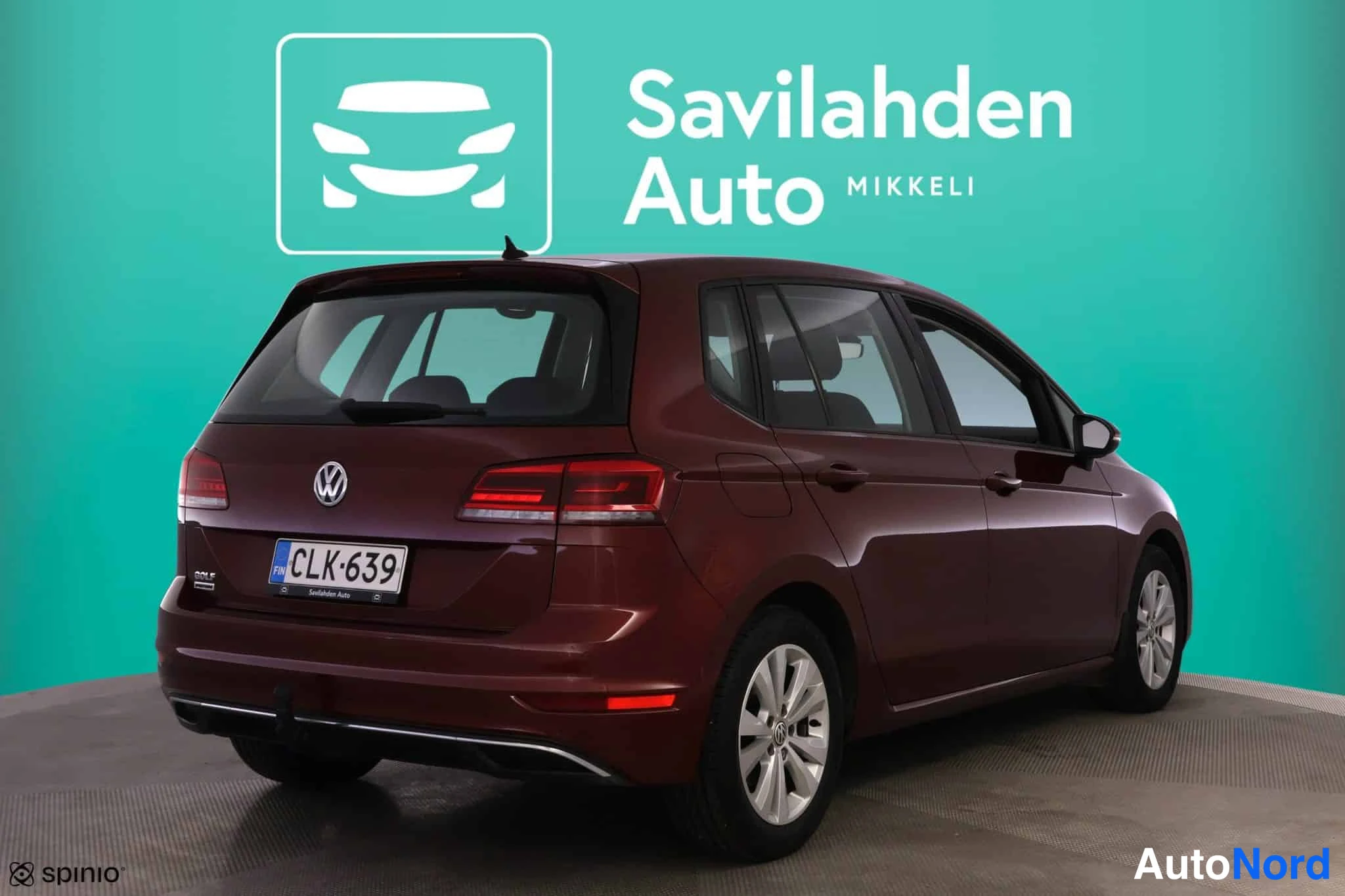 Punainen Volkswagen Golf Sportsvan 2018, takaviisto, kuva 12