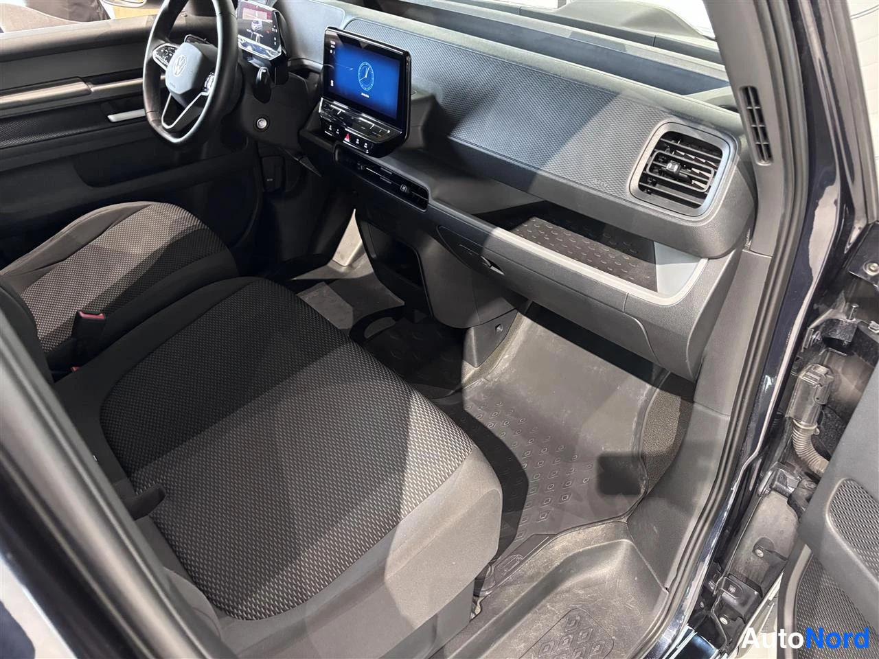 Blå Volkswagen ID 2022, förarplats, bild 9